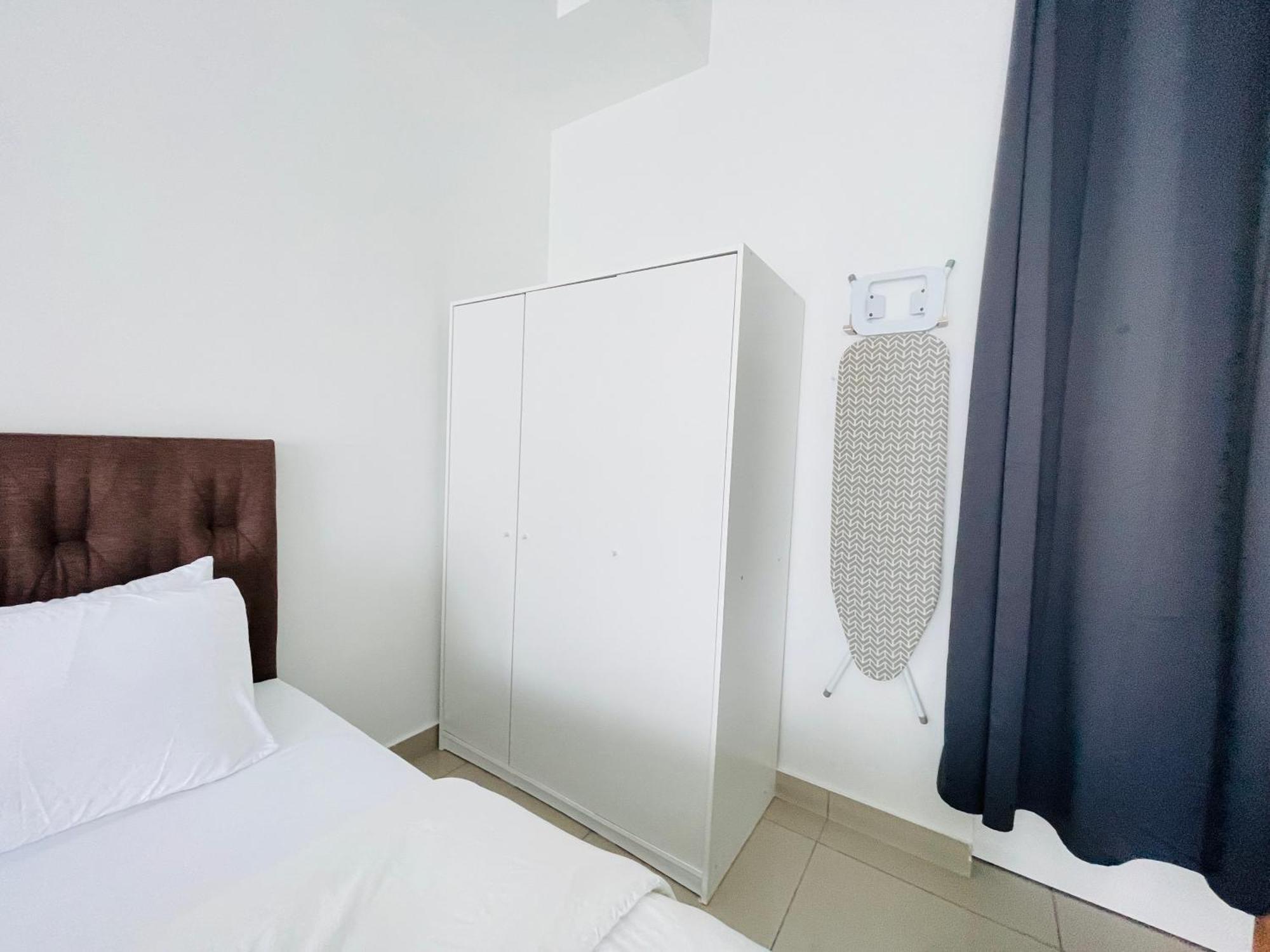 High Floor Studio Austin Regency Mount Austin W Balcony 3 Plus 1Pax 5 Mins Aeon Johor Bahru Exterior foto